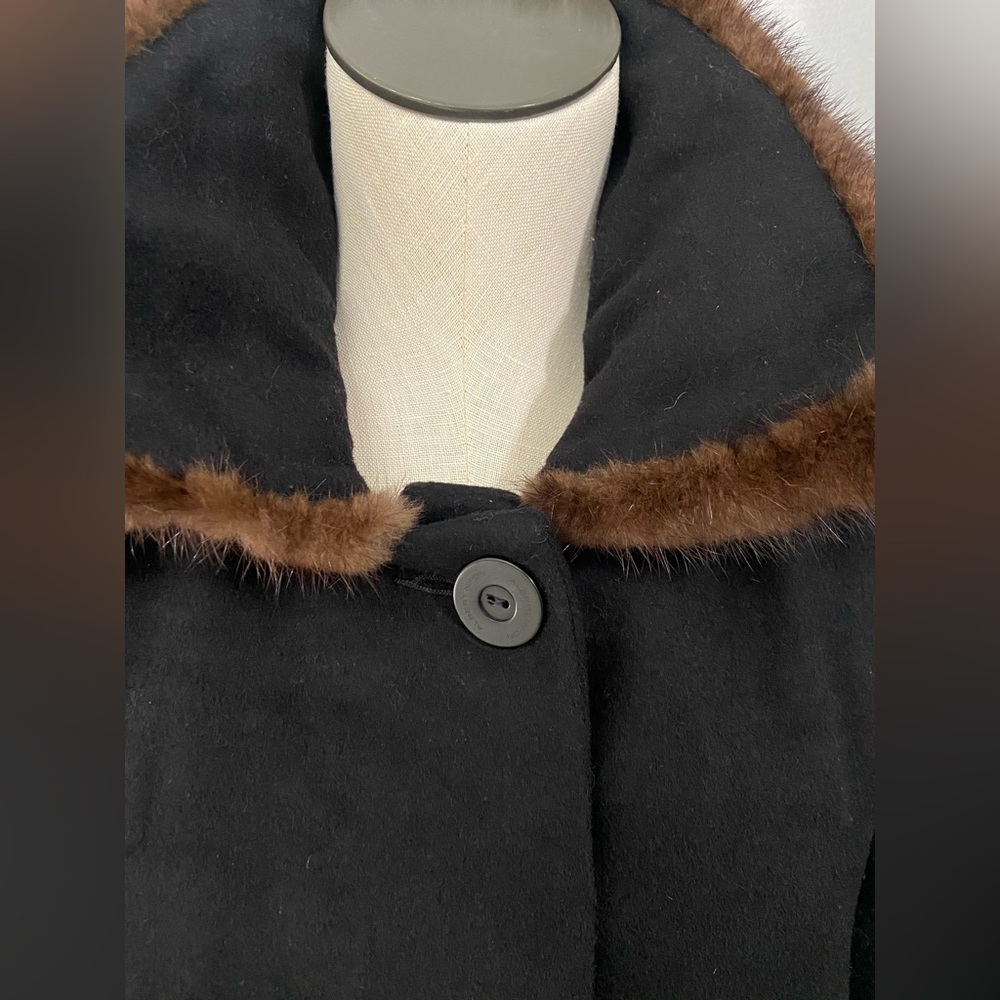 Albert Nipon - Beautiful Wool Cashmere Mink Coat … - image 6